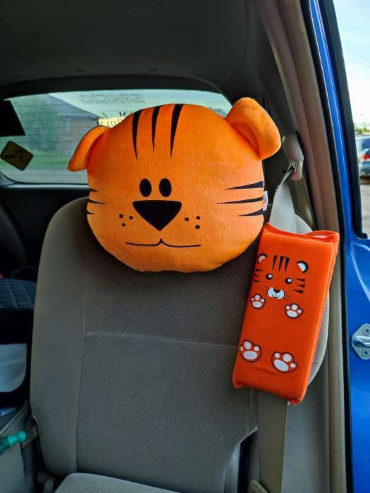 Фотография покупателя товара Подушка на ремень безопасности "Тигренок", оранжевая - Фото 1