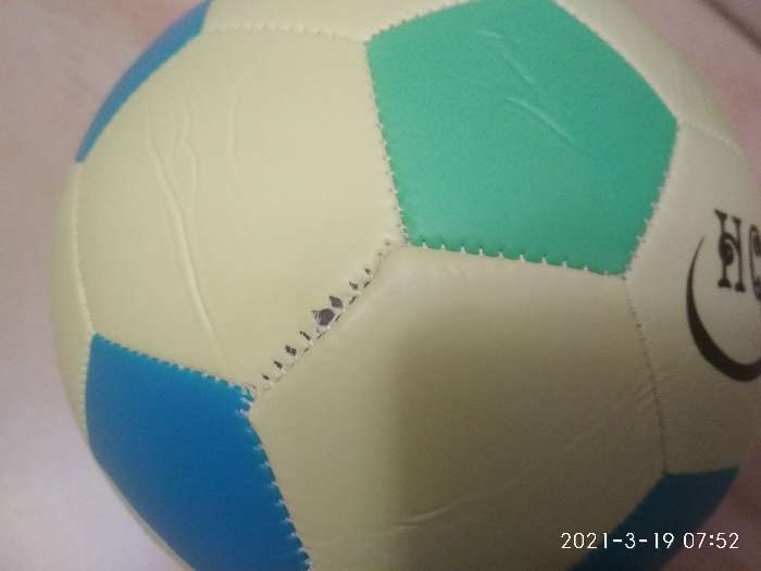 Фотография покупателя товара Мяч футбольный ONLYTOP, ПВХ, машинная сшивка, 32 панели, р. 2, цвета МИКС - Фото 4