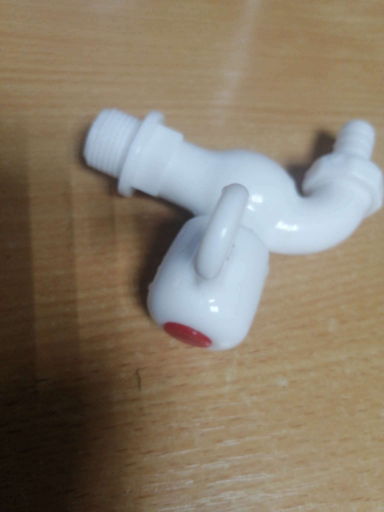 Фотография покупателя товара Кран водоразборный со штуцером ZEIN Z2188, 1/2", плоская ручка, PP, шаровой механизм, белый - Фото 1