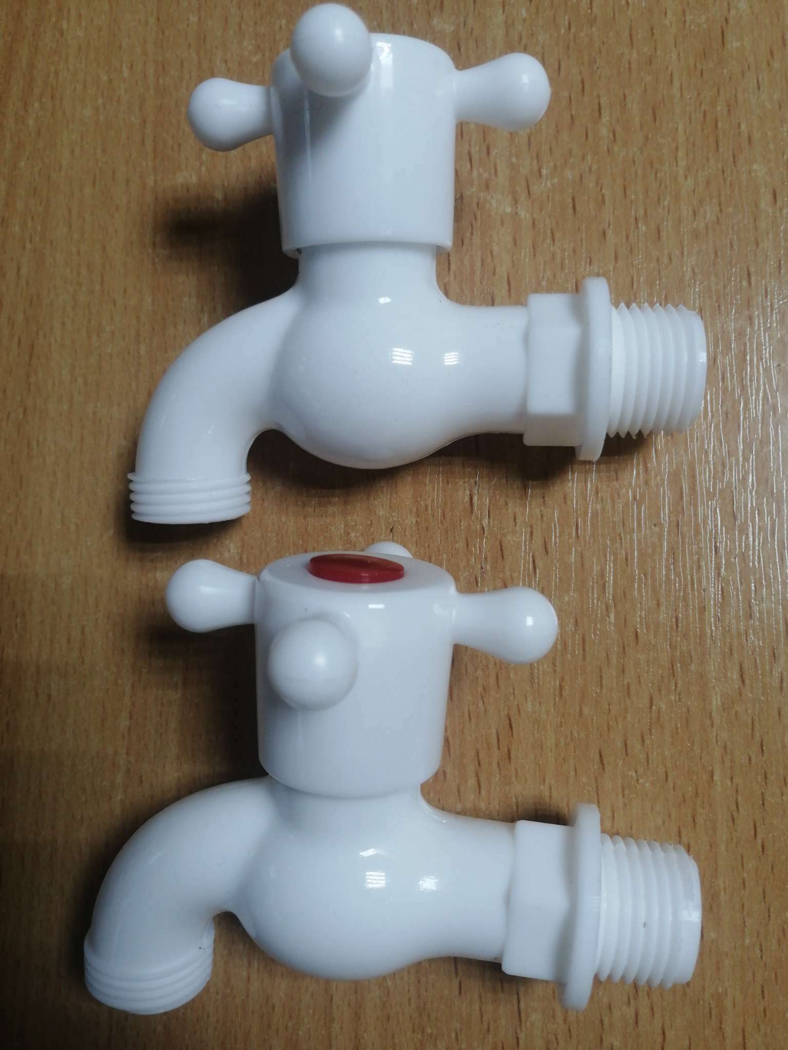 Фотография покупателя товара Кран водоразборный ZEIN Z2189, 1/2", с крестовой ручкой, PP, шаровой механизм, белый - Фото 1