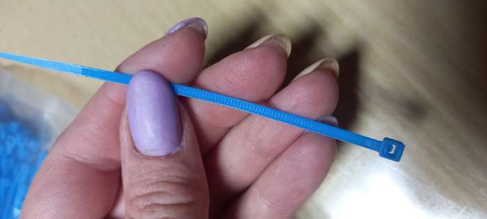 Фотография покупателя товара Хомут нейлоновый ТУНДРА krep, для стяжки, 2.5х100 мм, цвет синий, в упаковке 100 шт. - Фото 2