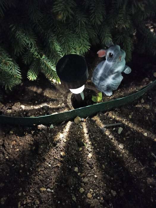 Фотография покупателя товара Садовый светильник на солнечной батарее «Цилиндр», 4.5 × 30 × 4.5 см, 1 LED, свечение тёплое белое - Фото 14