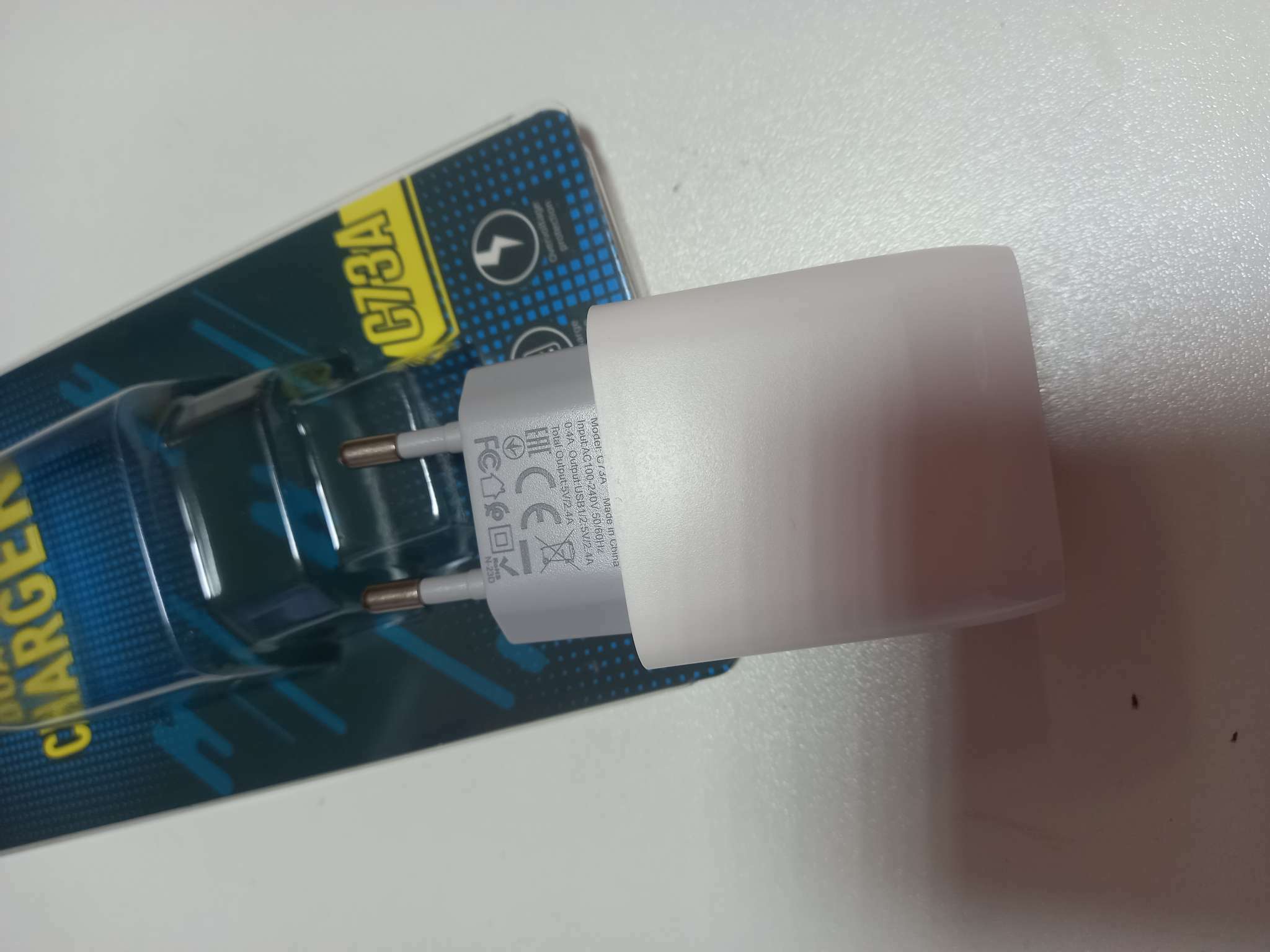 Фотография покупателя товара Сетевое зарядное устройство Hoco C73A, 2 USB, 2.4 А, белый - Фото 2