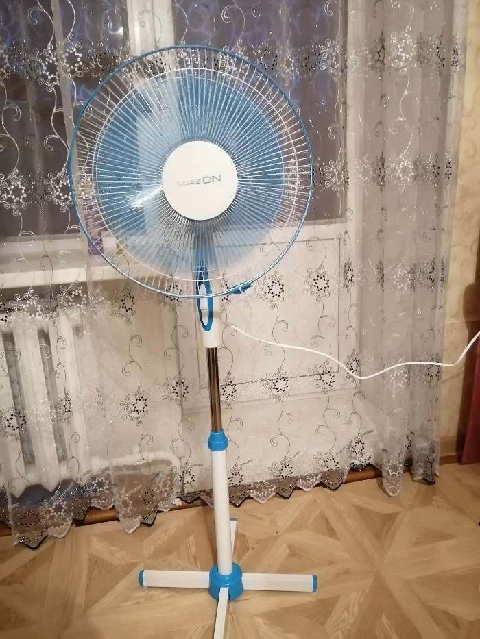 Фотография покупателя товара Напольный вентилятор Luazon LOF-01, 40 - 45 Вт, 3 режима, бело-синий