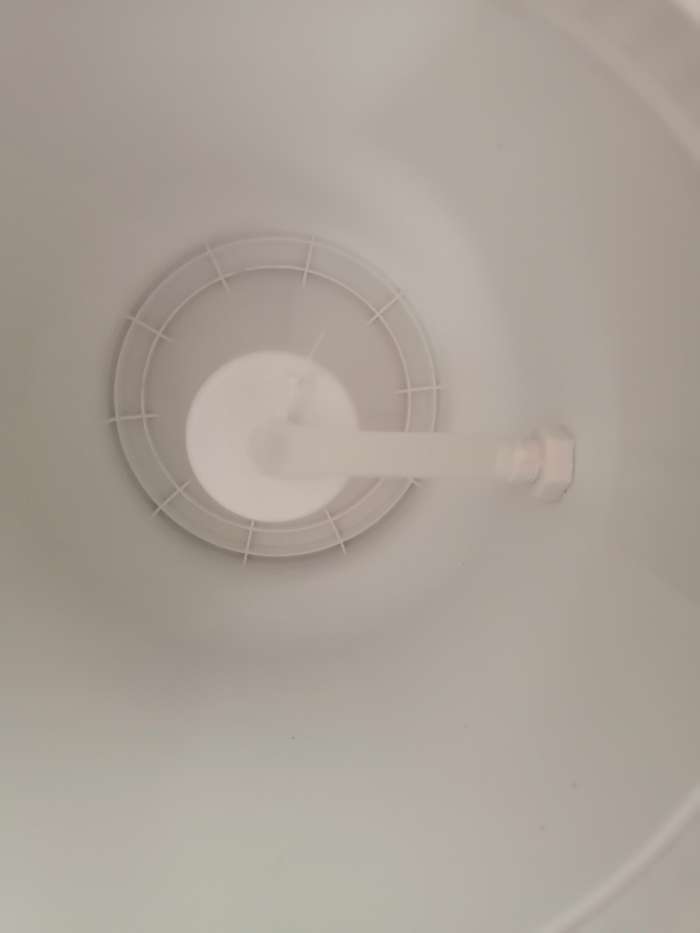 Фотография покупателя товара УЦЕНКА Кулер-водораздатчик LuazON, без нагрева и охлаждения, бутыль 11/19 л, белый - Фото 5