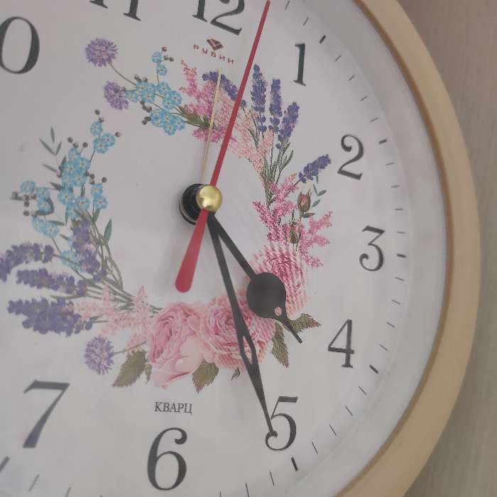 Фотография покупателя товара Часы - будильник настольные "Цветочный узор", дискретный ход, d-15 см, 15.7 х 15.7 см, АА - Фото 1