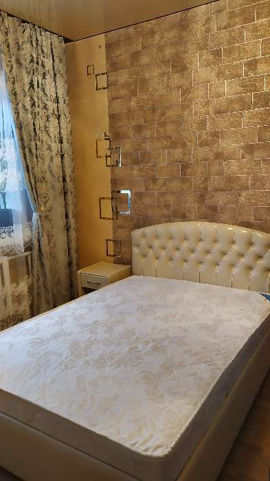 Фотография покупателя товара Кровать «Пальмира» с ПМ, 140×200 см, экокожа, цвет ванильное суфле - Фото 5