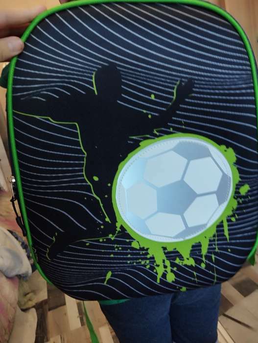Фотография покупателя товара Рюкзак школьный каркасный 39х30х14 см «1 сентября: Мир футбола»
