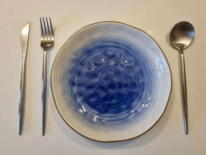 Фотография покупателя товара Тарелка фарфоровая глубокая Доляна «Космос», 550 мл, d=21,5 см, цвет синий - Фото 6