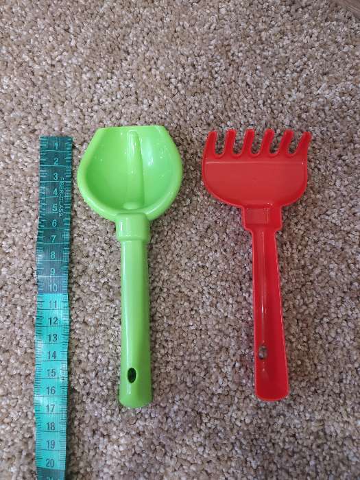 Фотография покупателя товара Набор игрушек: совок, грабельки, для детей, цвета МИКС - Фото 1