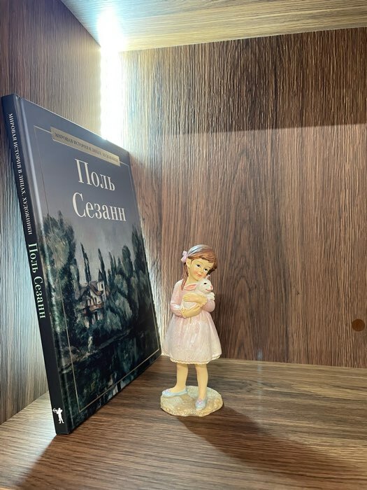 Фотография покупателя товара Фигурка полистоун «Малышка Алиса с белым кроликом», 14×5.7×4.7 см - Фото 1