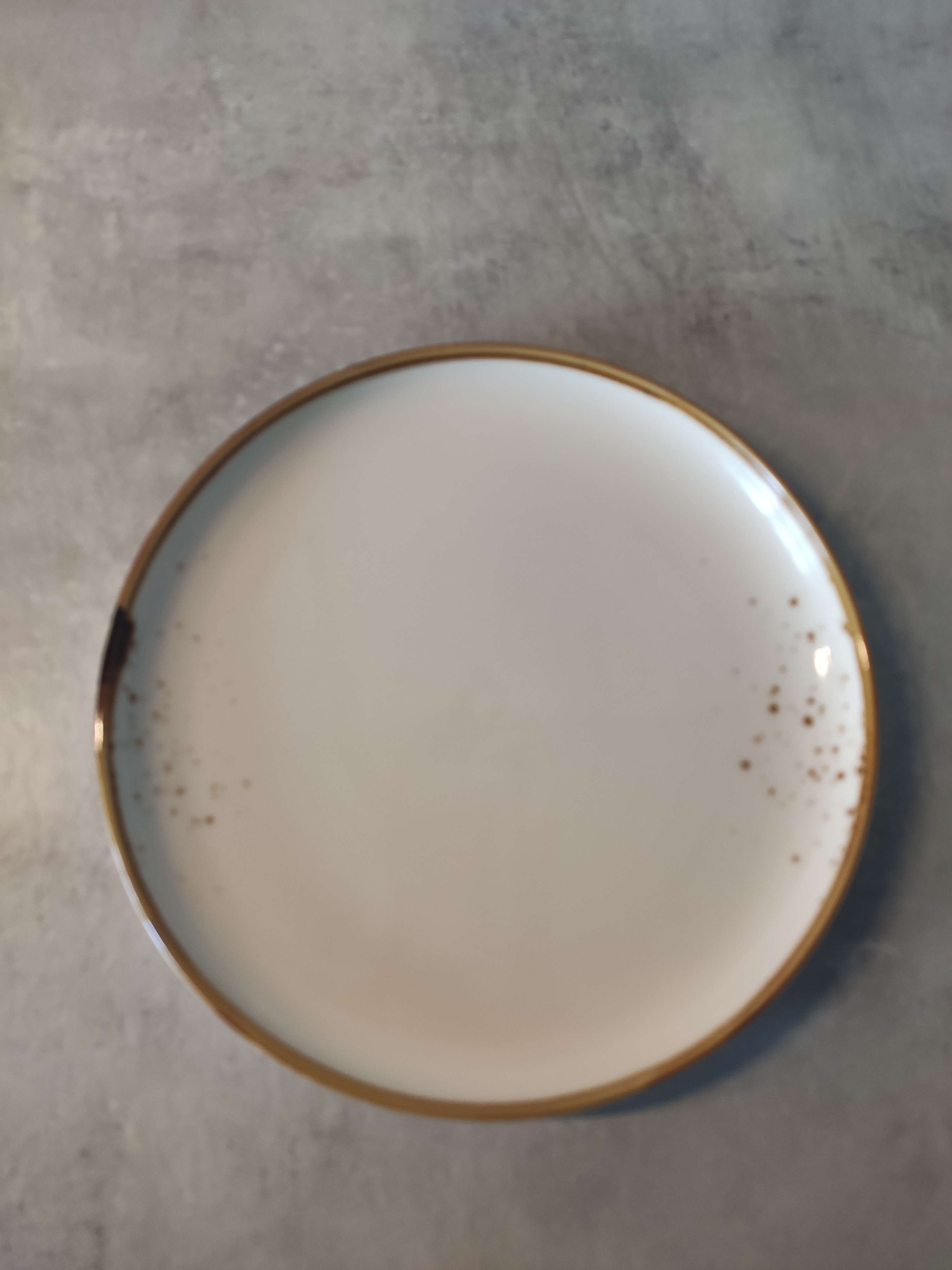 Фотография покупателя товара Тарелка фарфоровая пирожковая Magistro «Церера», d=18 см, цвет белый