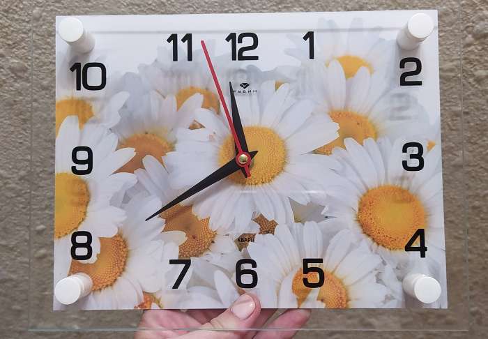 Фотография покупателя товара Часы настенные: Цветы, "Ромашки", бесшумные, 20 х 26 см - Фото 1