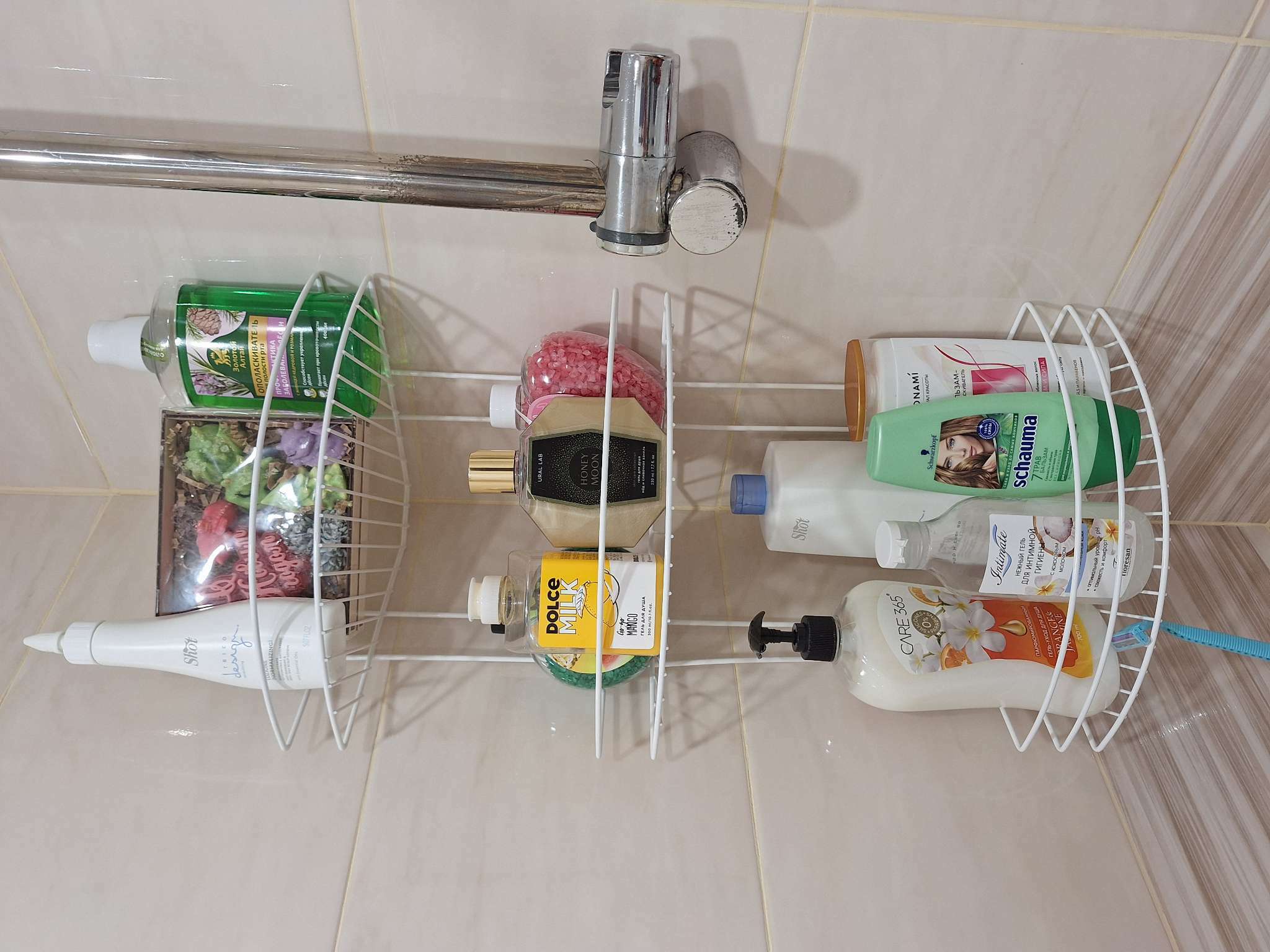 Фотография покупателя товара Полка для ванной угловая 3-ярусная, 23×23×58.5 см, белая - Фото 1