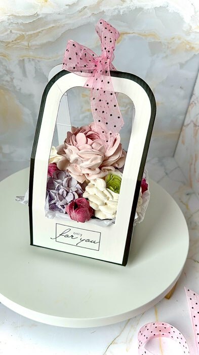 Фотография покупателя товара Коробка - переноска для цветов «Только для тебя», 12×12×22 см - Фото 2