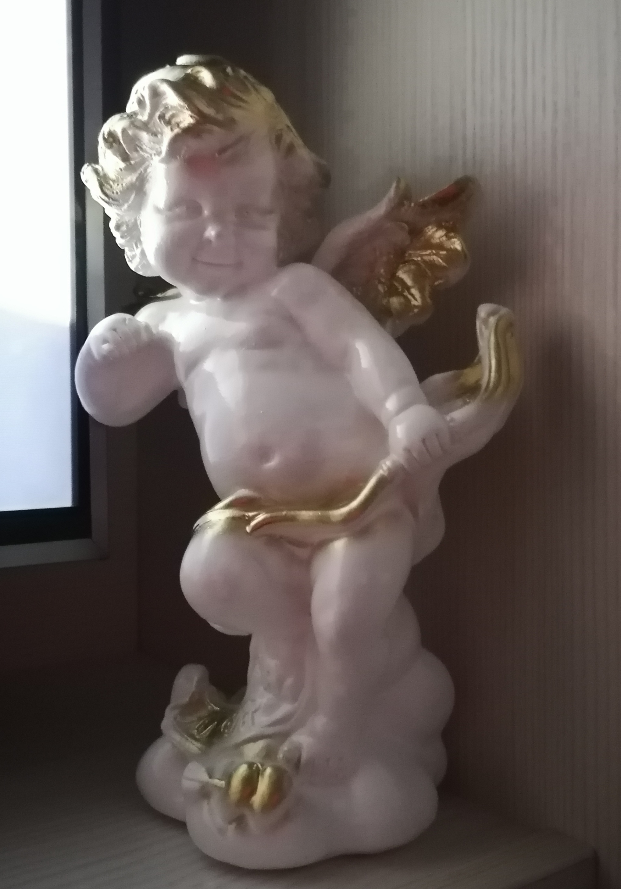 Фотография покупателя товара Сувенир-статуэтка "Амур", бело-золотой, гипс, 22 см - Фото 1