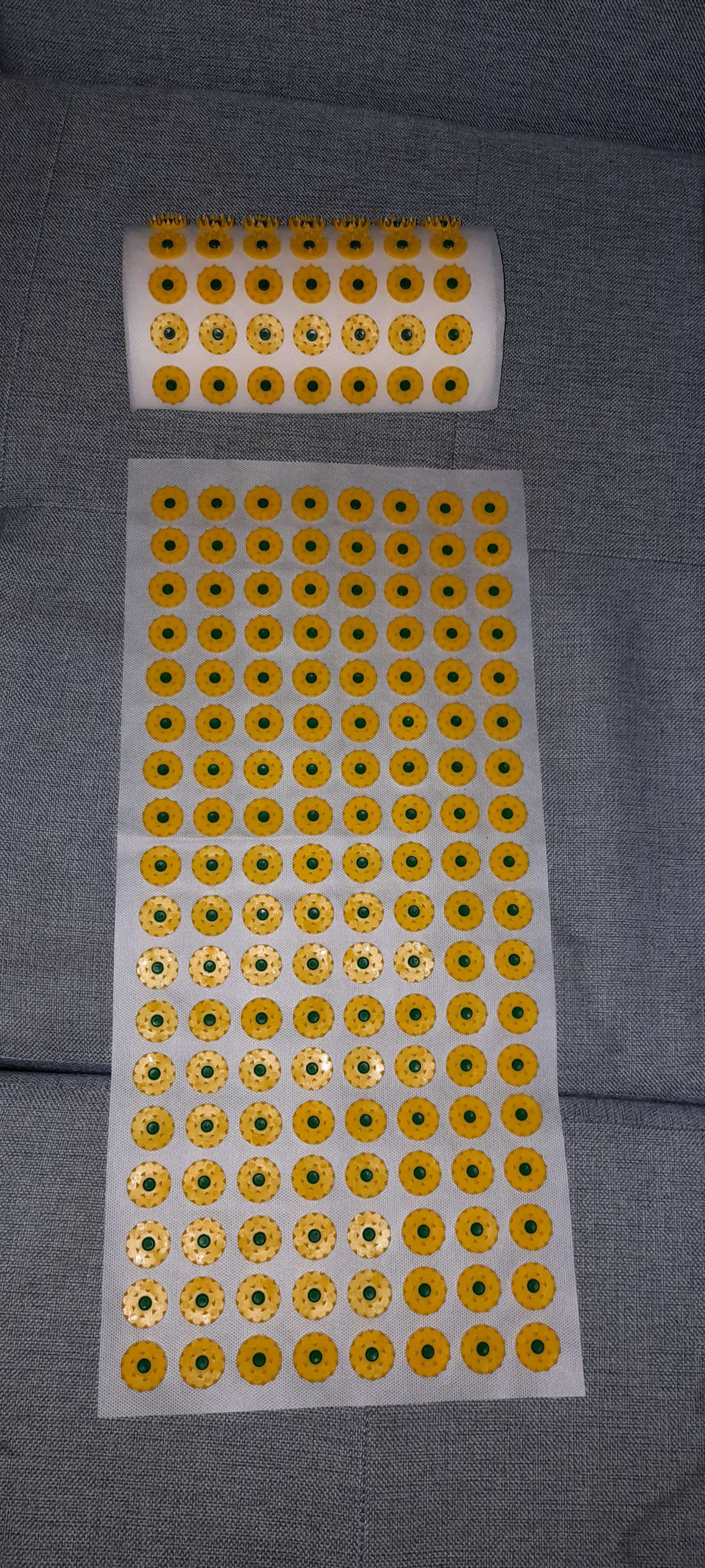 Фотография покупателя товара Аппликатор "Кузнецова", 144 колючки, спанбонд, 26 х 56 см, жёлтый.