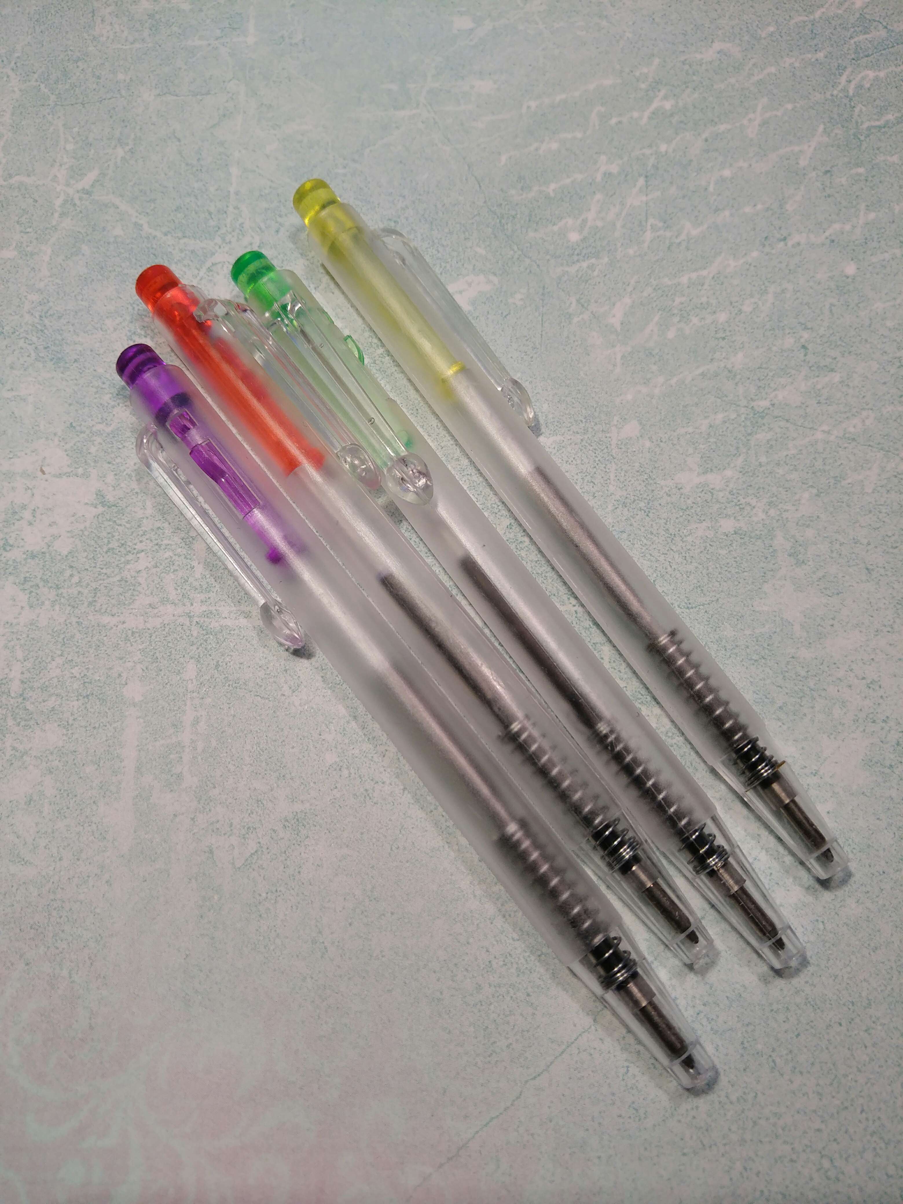 Фотография покупателя товара Ручка шариковая, автоматическая "МИНИ" 0.5 мм, стержень синий, прозрачный корпус, цветная кнопка, МИКС - Фото 2