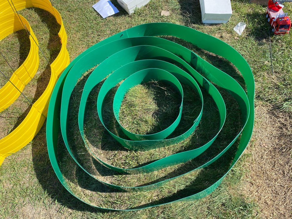 Фотография покупателя товара Клумба гибкая, 5 ярусов, d = 40–60–80–100–120 см, h = 75 см, зелёная - Фото 1