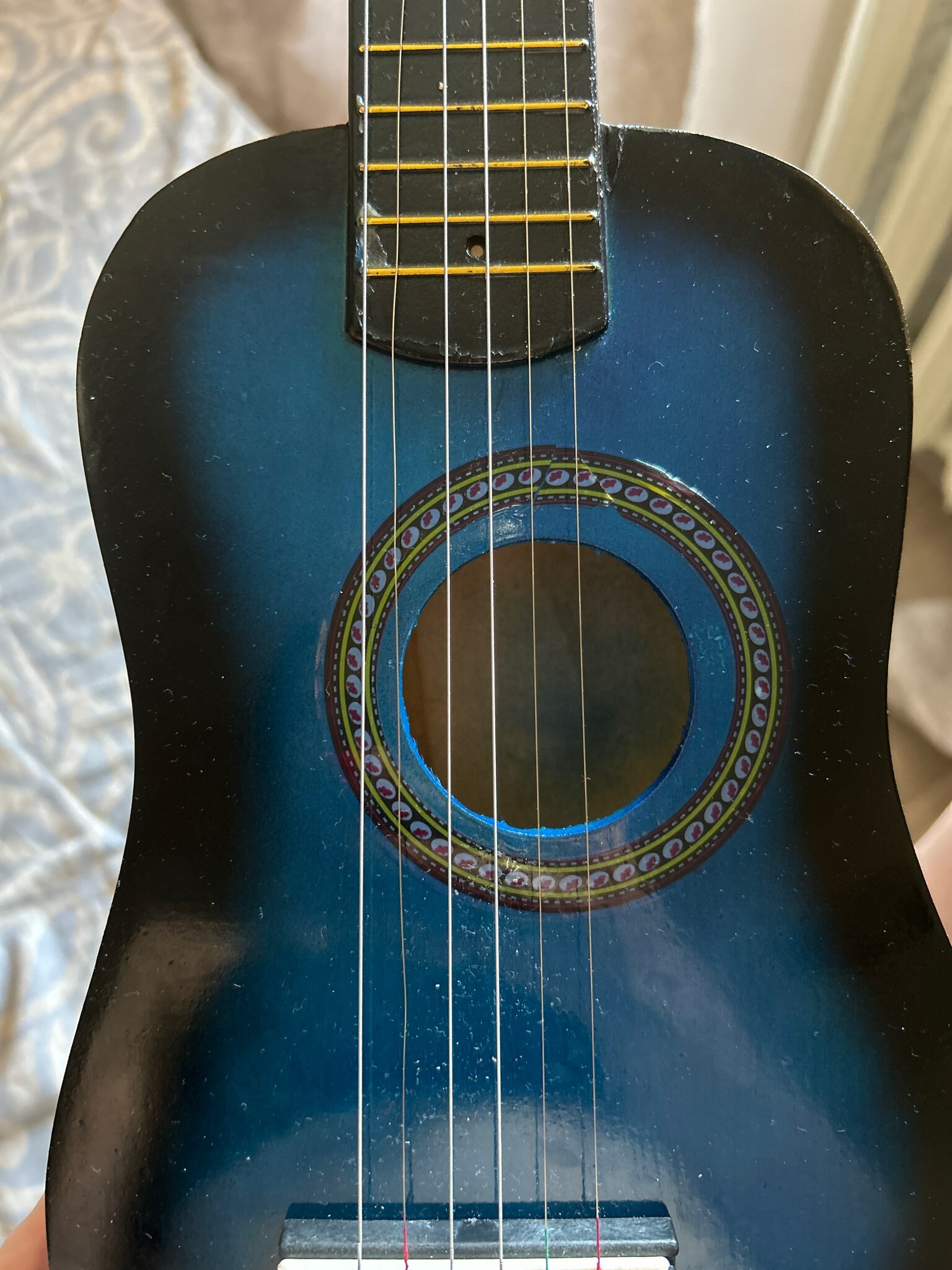 Фотография покупателя товара Музыкальная игрушка «Гитара», 58 см, 6 струн, медиатор, цвета МИКС - Фото 2