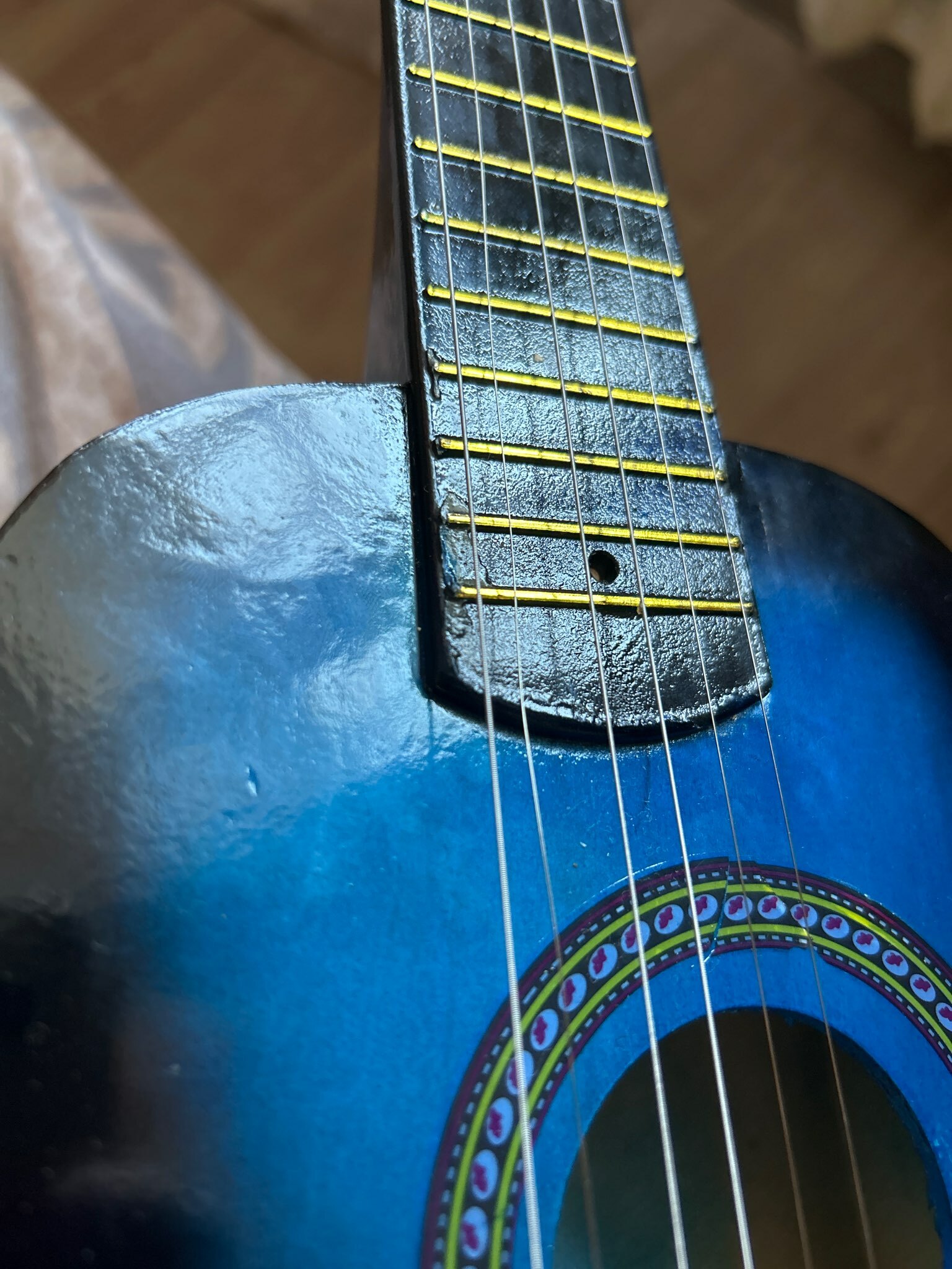 Фотография покупателя товара Музыкальная игрушка «Гитара», 58 см, 6 струн, медиатор, цвета МИКС - Фото 4