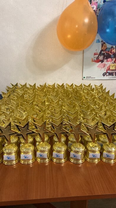 Фотография покупателя товара Наградная фигура литая «Звезда», золото, 16 х 8,5 х 6 см.