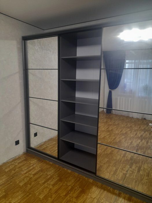Фотография покупателя товара Шкаф-купе Max-МШ-23-6-24-555, 2400×600×2300 мм, зеркало, цвет ясень шимо светлый - Фото 3