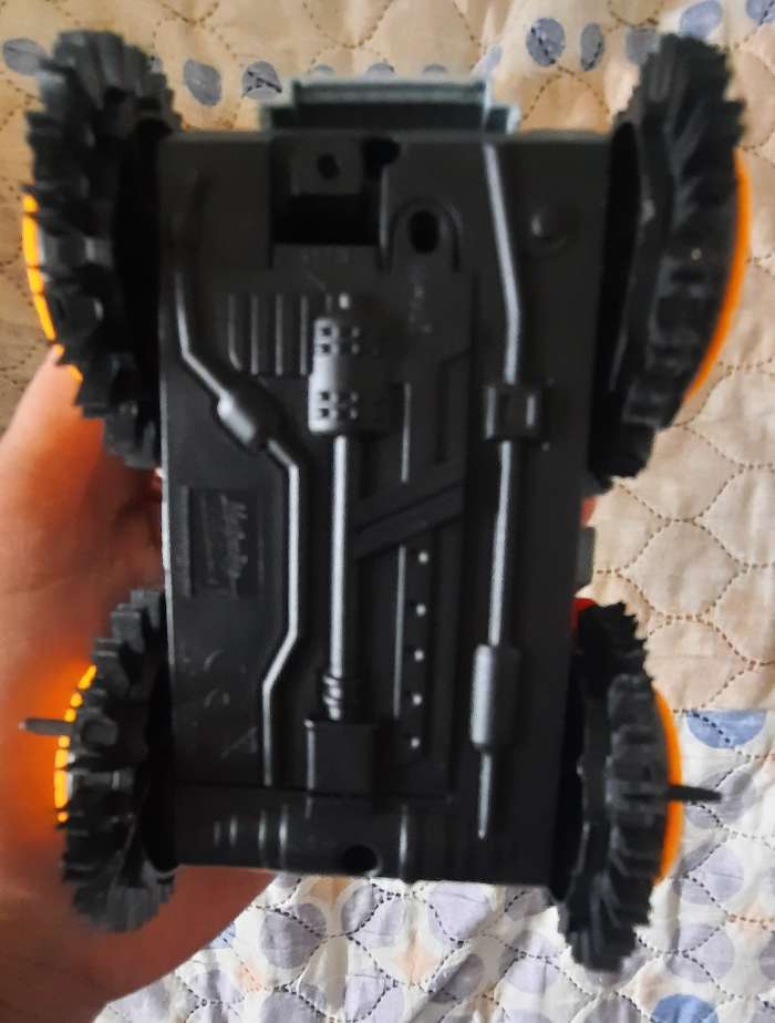 Фотография покупателя товара Трактор-перёвертыш «Хозяин фермы», работает от батареек, цвета МИКС, уценка - Фото 27