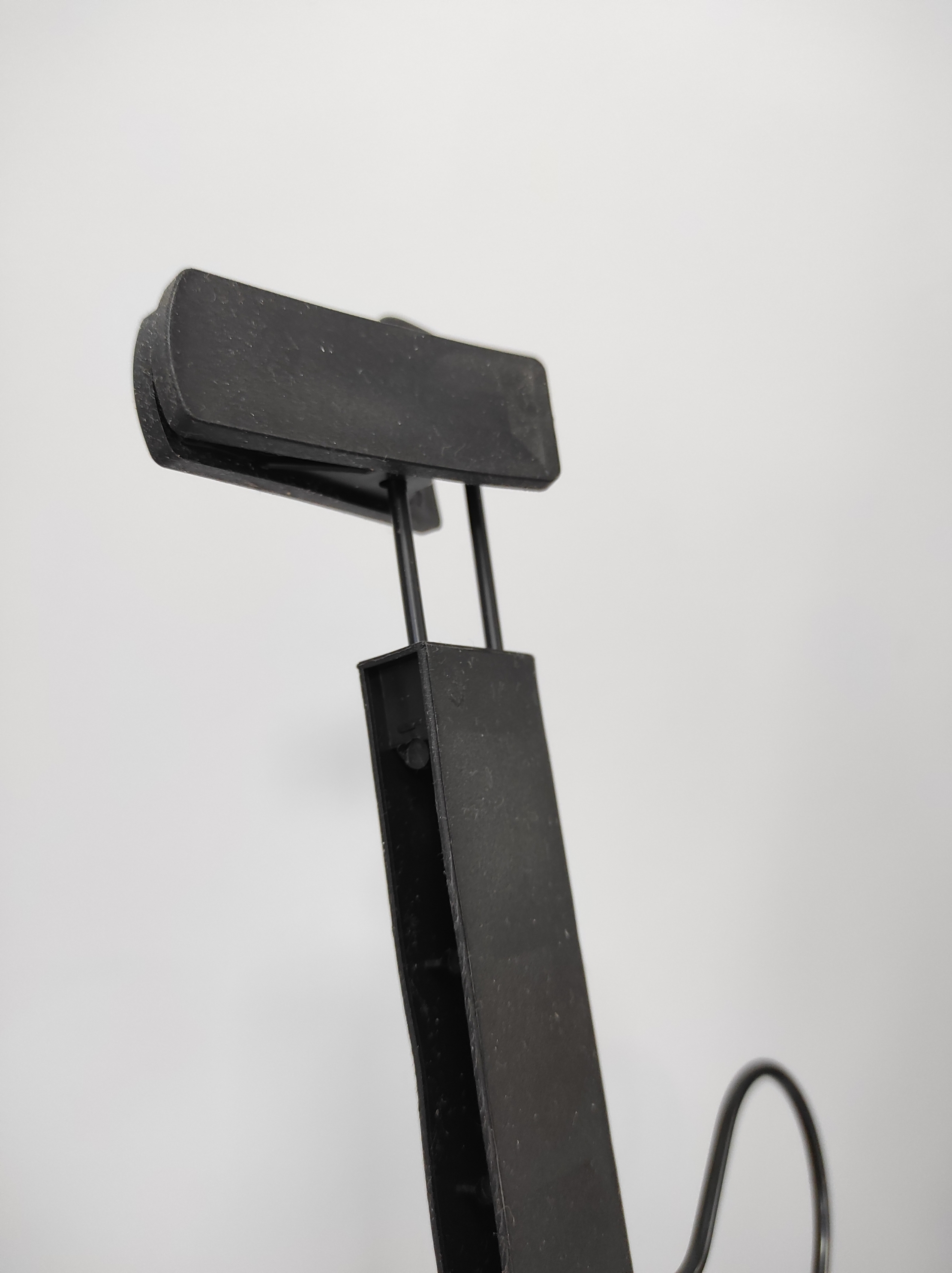 Фотография покупателя товара Вешалка для брюк и юбок с зажимами Доляна, 29×13 см, цвет чёрный