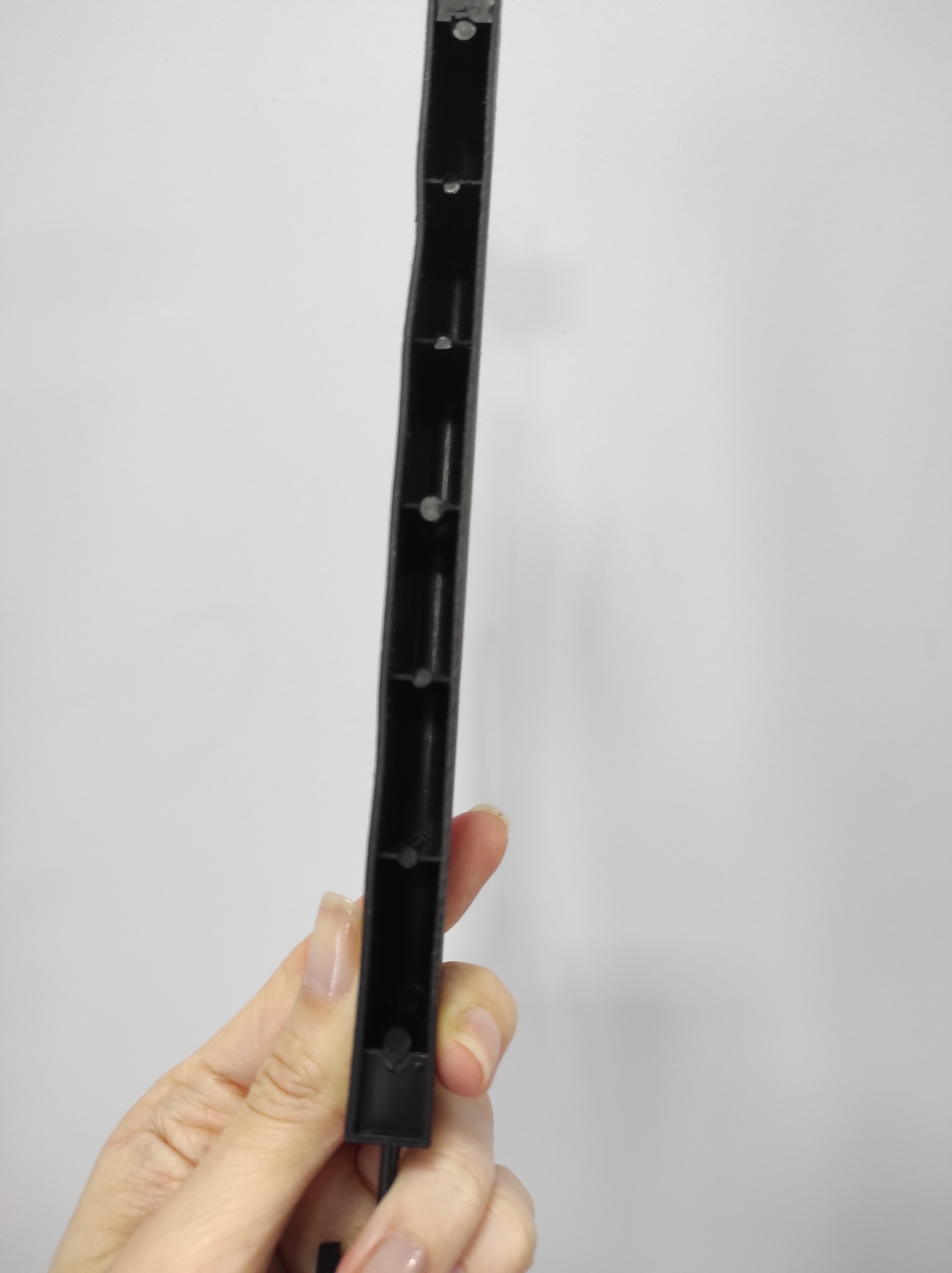 Фотография покупателя товара Вешалка для брюк и юбок с зажимами Доляна, 29×13 см, цвет чёрный - Фото 1
