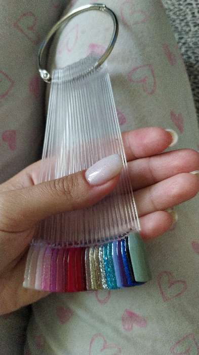 Фотография покупателя товара Палитра для лаков на кольце, 50 ногтей, форма мягкий квадрат, цвет прозрачный