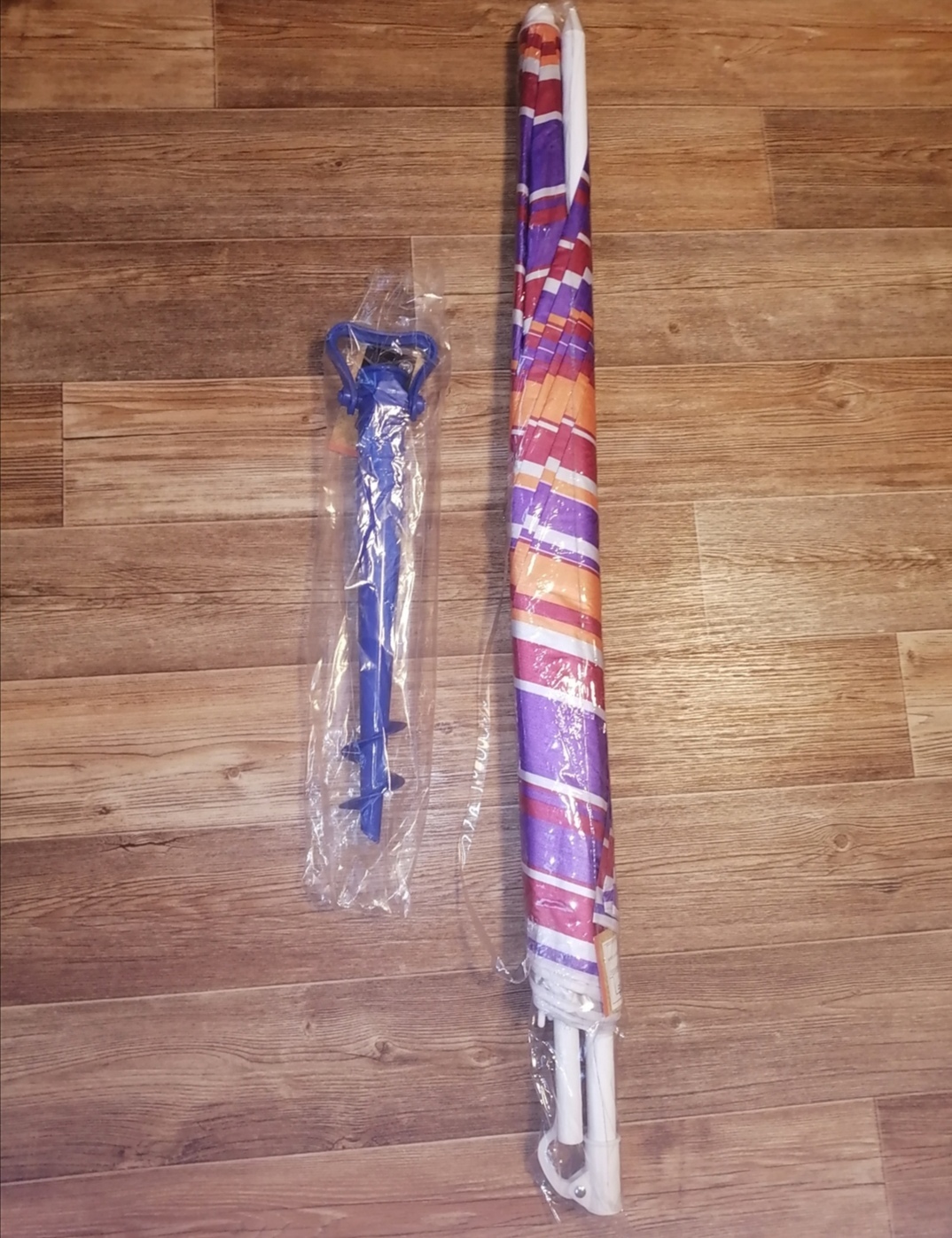 Фотография покупателя товара Подставка для крепления зонта в песке Maclay, 40 см, с фиксатором, цвет МИКС - Фото 11