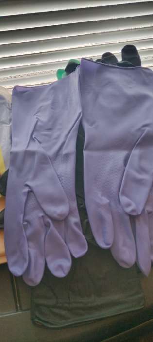 Фотография покупателя товара Перчатки хозяйственные Доляна, суперпрочные, размер L, ПВХ, цвет фиолетовый - Фото 1