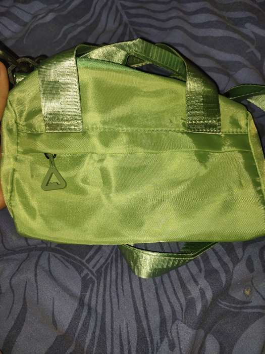 Фотография покупателя товара Сумка спортивная на молнии, наружный карман, цвет зелёный
