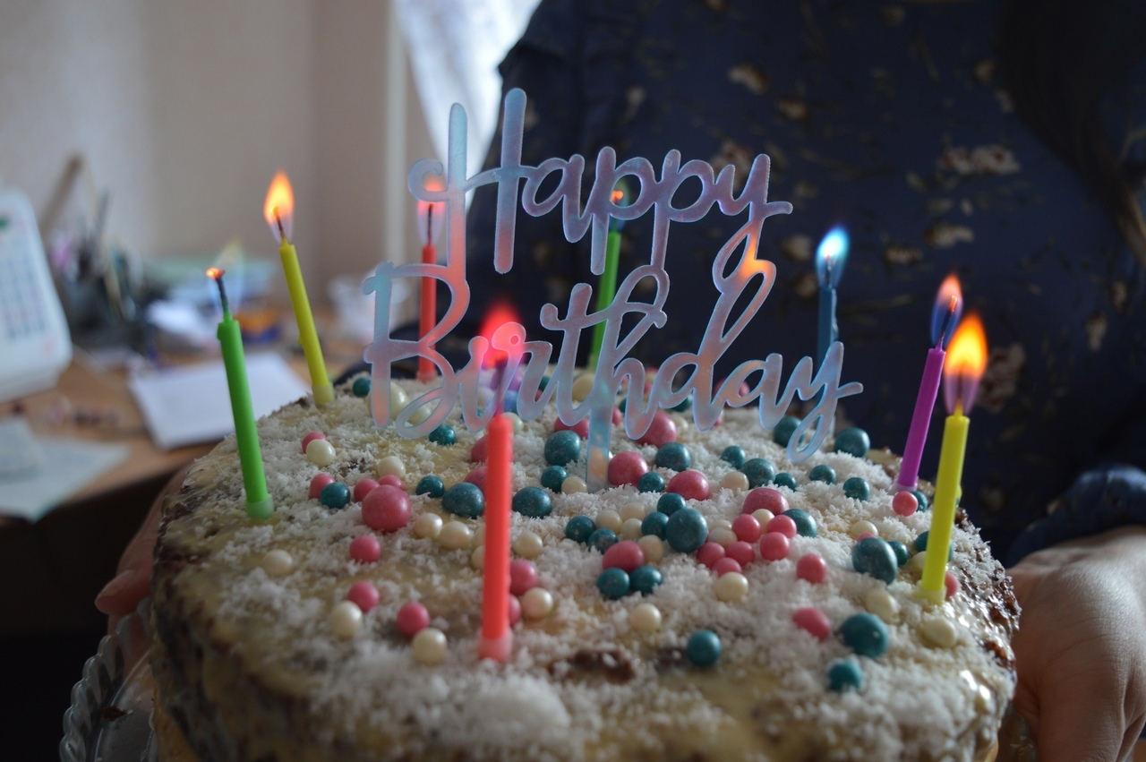 Фотография покупателя товара Свечи в торт "Цветное пламя", 6 см, набор 10 шт - Фото 8