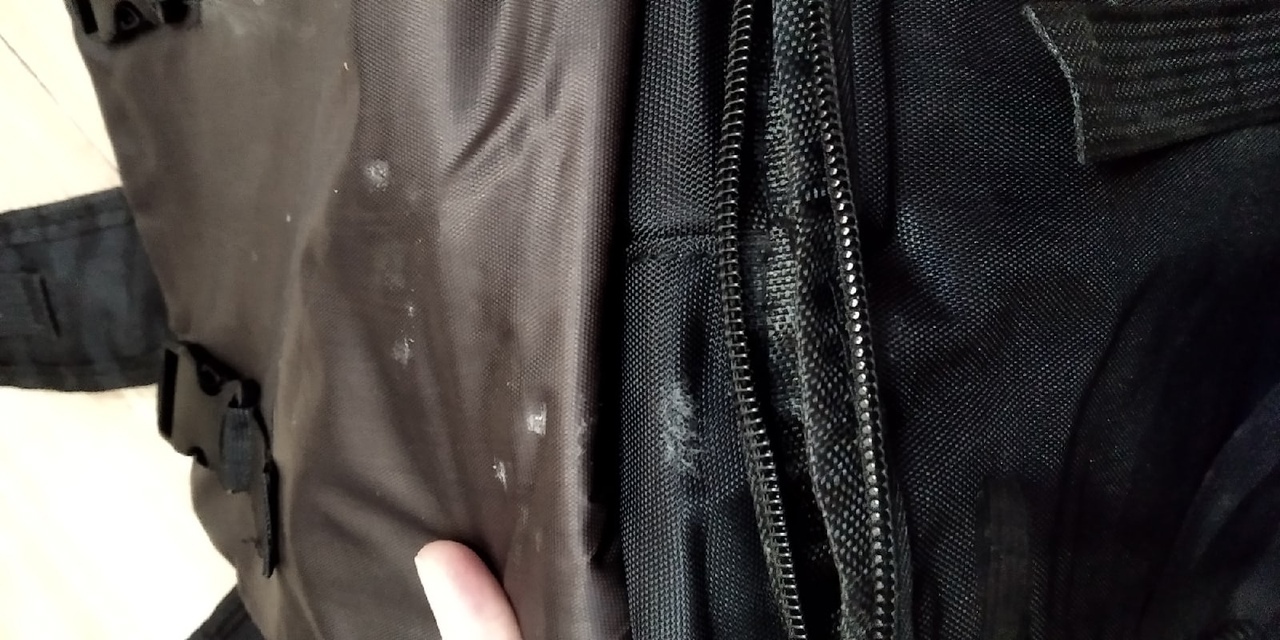 Фотография покупателя товара Рюкзак молодёжный, отдел на молнии, наружный карман, цвет чёрный - Фото 5