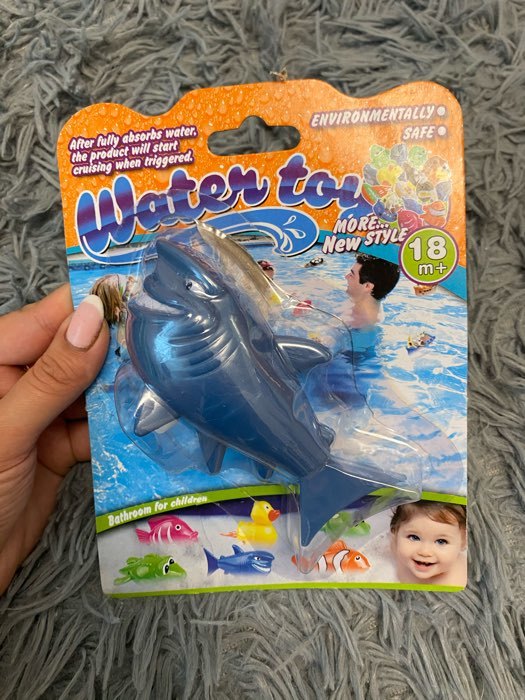 Фотография покупателя товара Водоплавающая игрушка «Акула», заводная - Фото 2