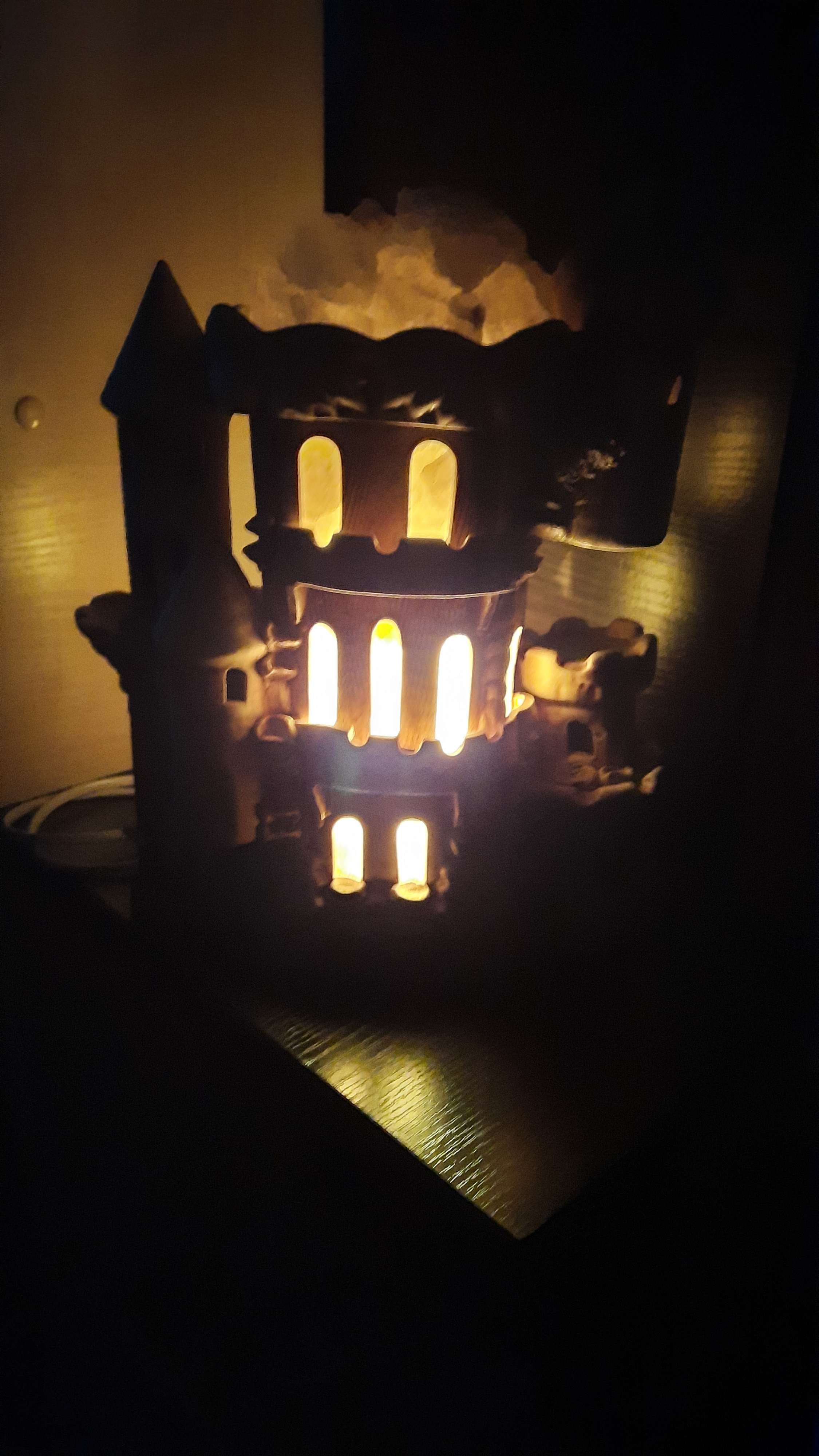 Фотография покупателя товара Соляная лампа "Замок большой", керамическое основание, 28 см, 4-5 кг - Фото 1