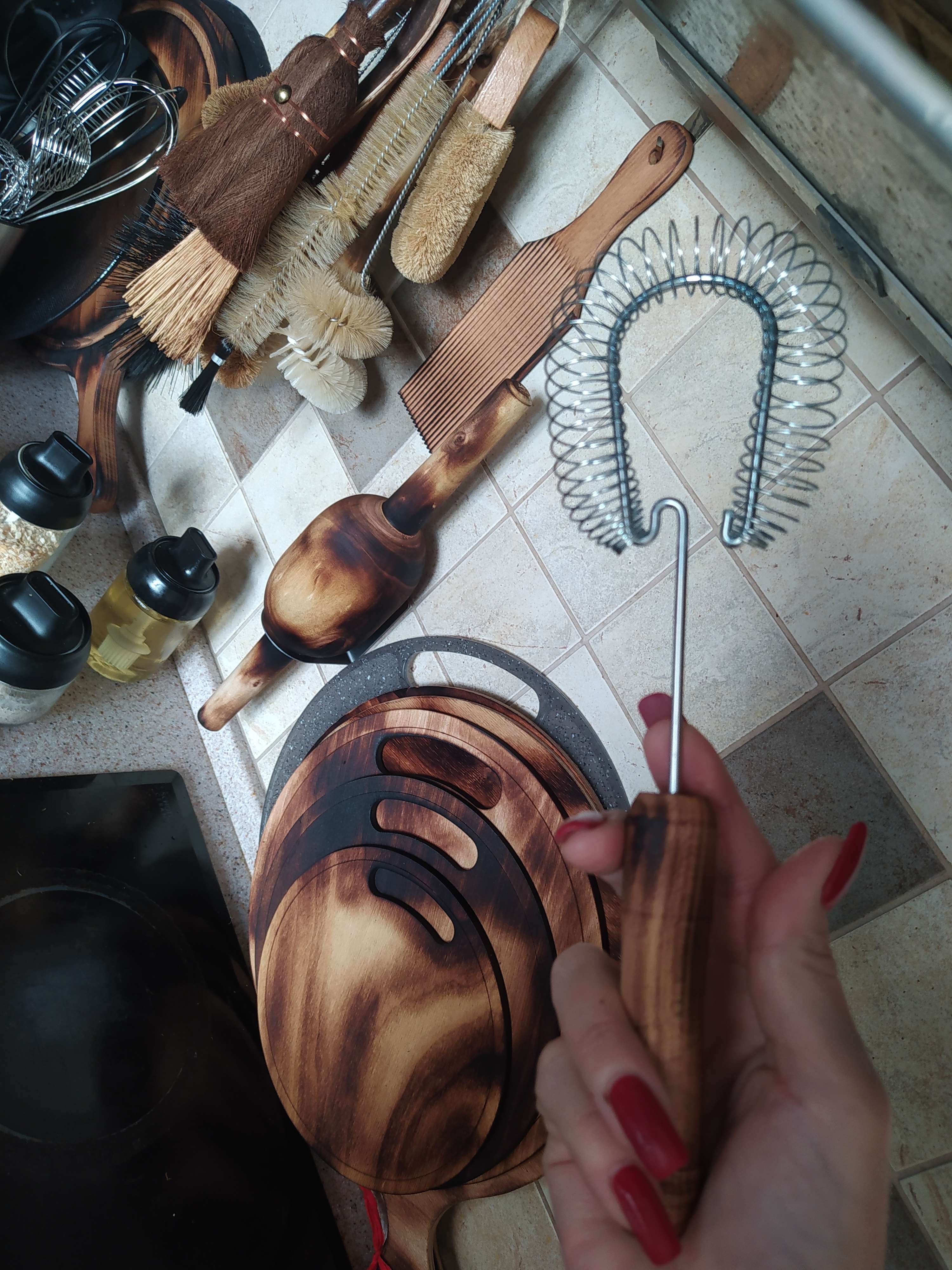 Фотография покупателя товара Венчик кондитерский для взбивания с деревянной ручкой, "Пружина", 28 х 7.5 х 2 см - Фото 1