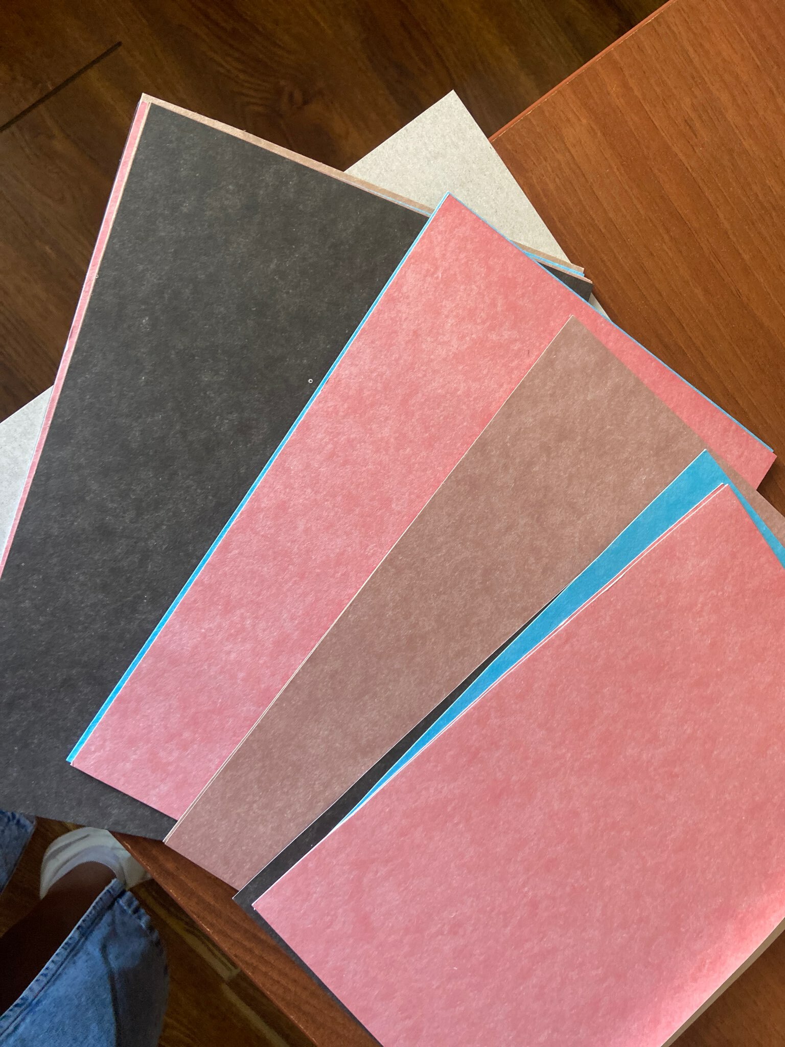 Фотография покупателя товара Бумага для акварели,пастели,гуаши,темперы А4, 20 листов, блок 200 г/м2, 5 цветов, в папке - Фото 1