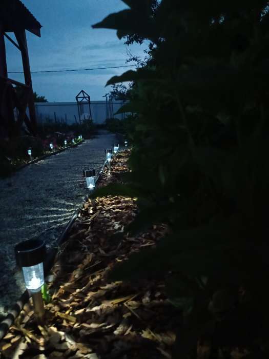 Фотография покупателя товара Садовый светильник на солнечной батарее «Металлический цилиндр», 4.5 × 30 × 4.5 см, 1 LED, свечение белое - Фото 2