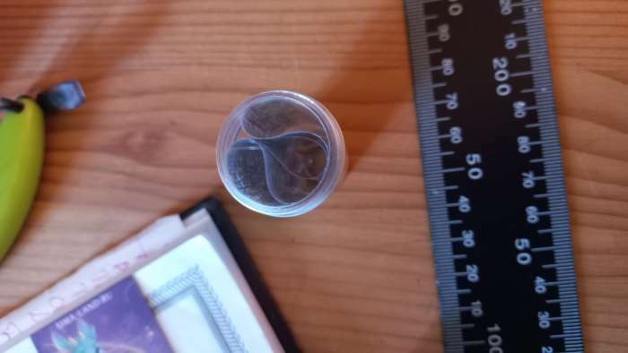 Фотография покупателя товара Фольга для ногтей «Абстракция», переводная, голографическая, 4×50 см, в пластиковом футляре, серебристая - Фото 3