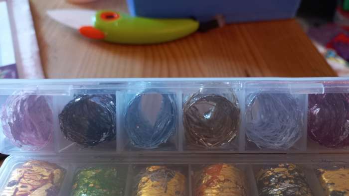 Фотография покупателя товара Паутинка с фольгой для ногтей, переводная, 20×10 см, 6 шт., в пластиковом органайзере, разноцветная - Фото 2