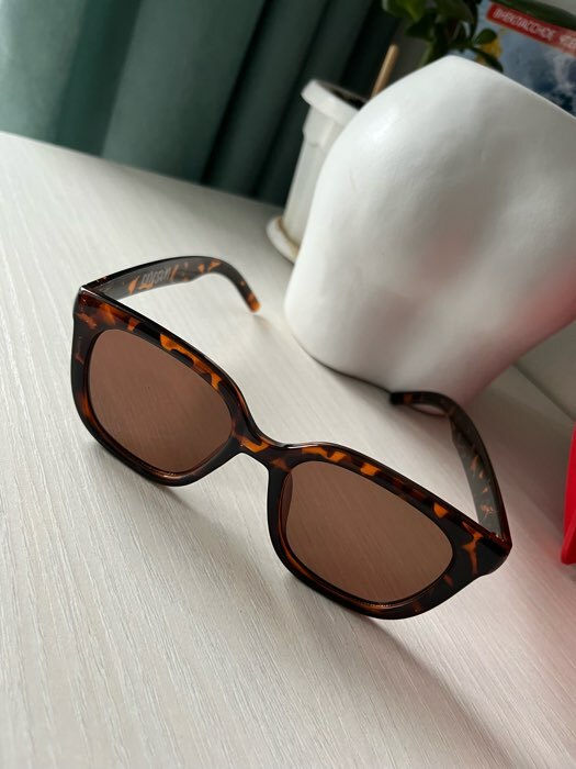 Фотография покупателя товара Очки солнцезащитные женские «OneSun. Wayfarer», uv 400, линза 5.2×4.2 см, коричневый - Фото 1