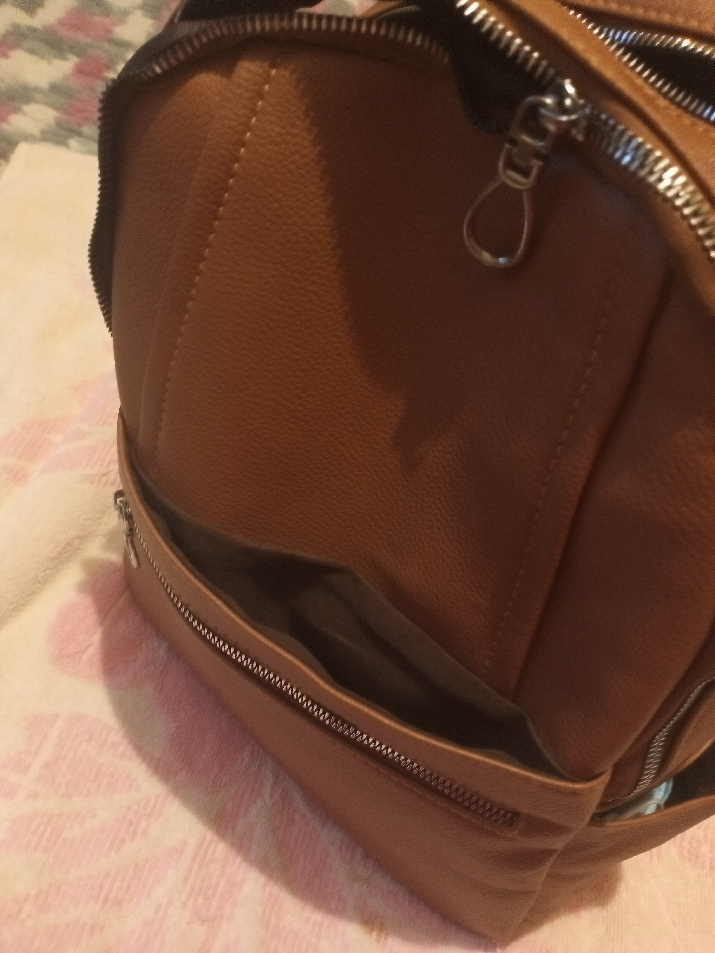 Фотография покупателя товара Рюкзак женский из искусственной кожи на молнии, 4 кармана, сумка, цвет коричневый - Фото 1