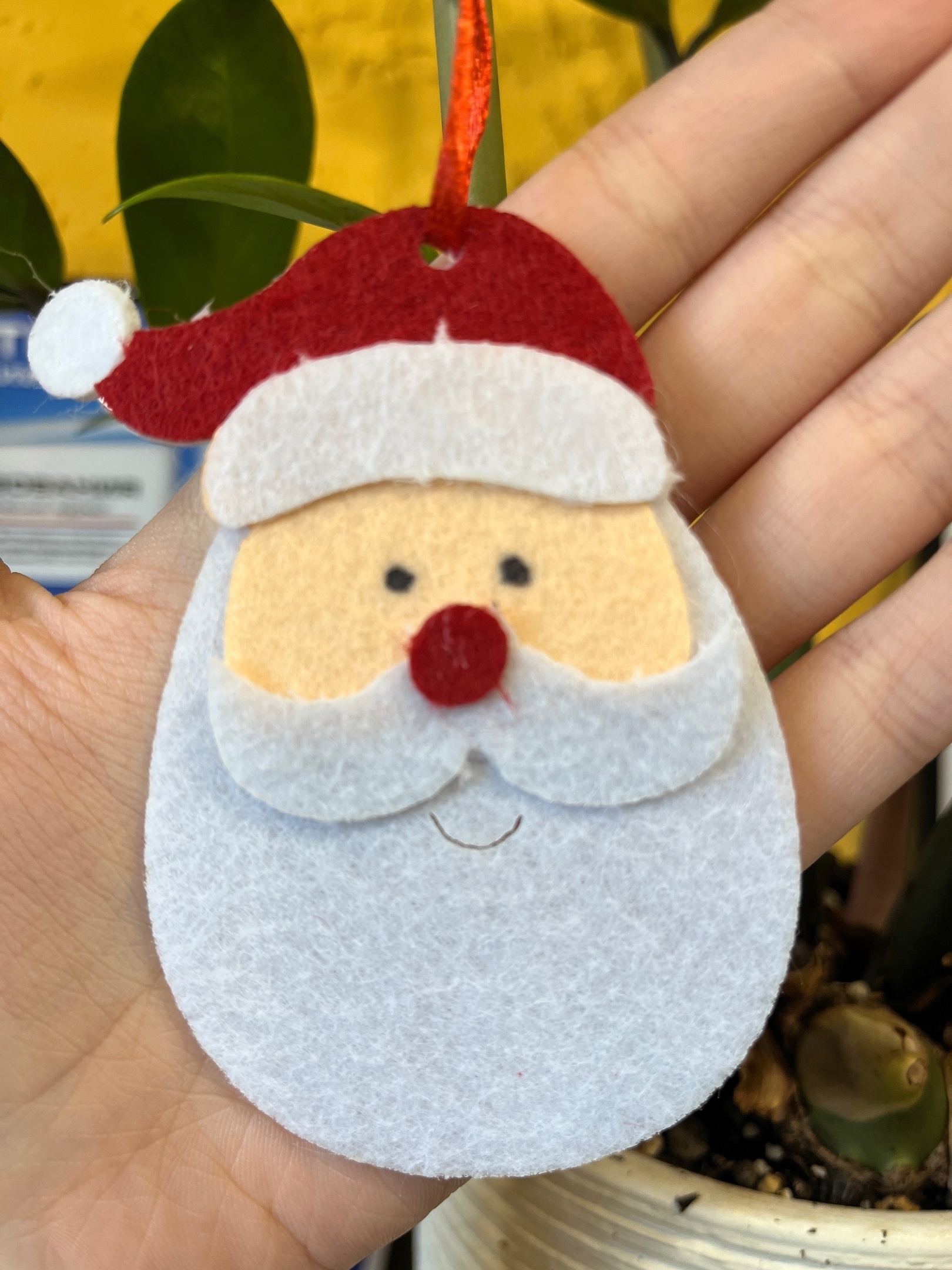 Фотография покупателя товара Набор для творчества. Создай ёлочное украшение из фетра «Дед Мороз - красный нос» - Фото 2