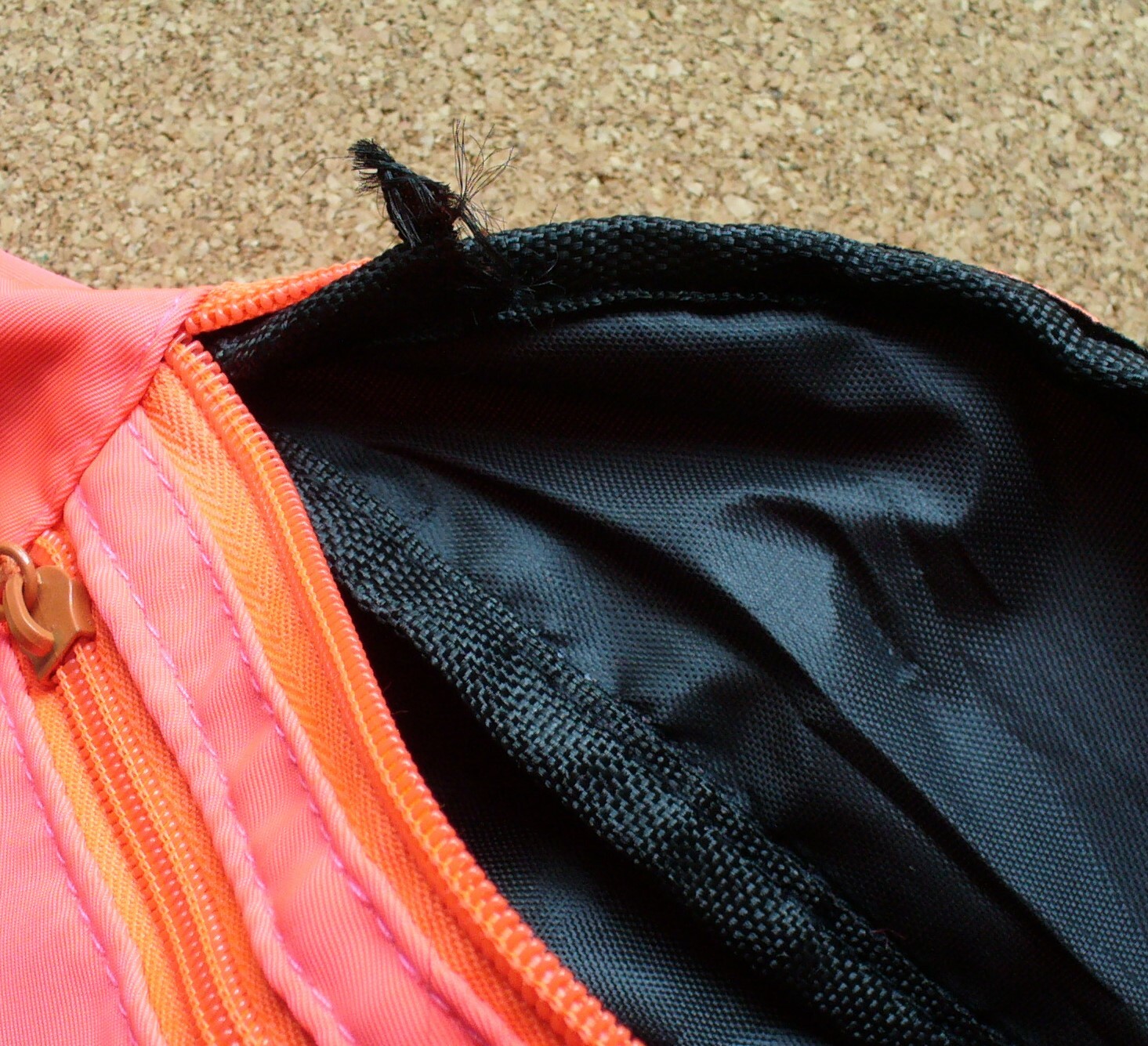 Фотография покупателя товара Поясная сумка на молнии, 2 кармана, цвет розовый - Фото 2