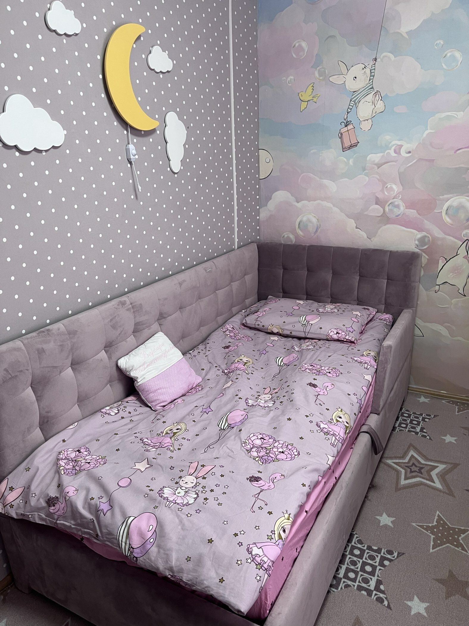 Фотография покупателя товара Кровать «Версаль» с ПМ, 90×190 см, с бортиком, левая, премиум велюр, цвет бутоны вишни - Фото 1