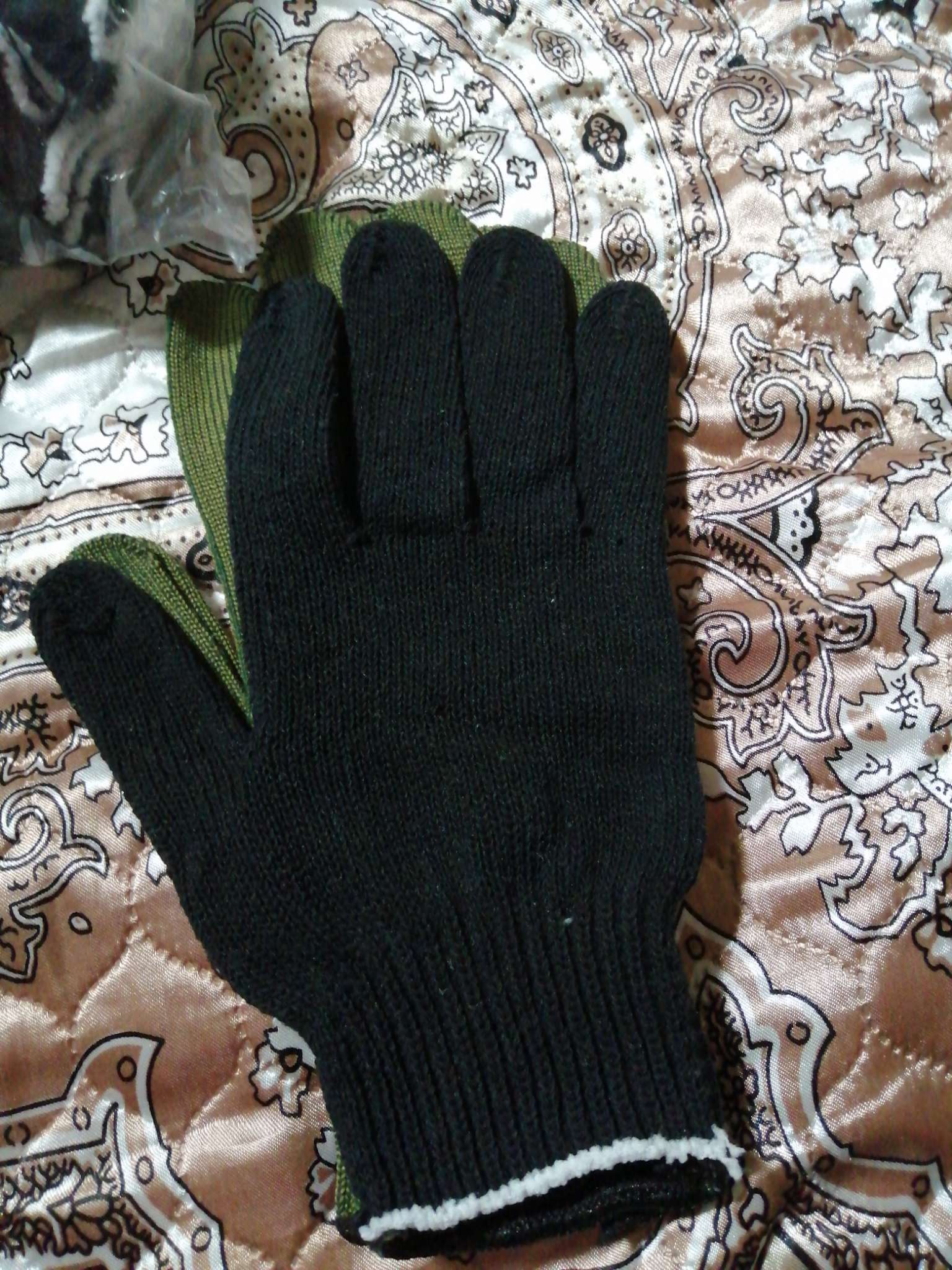 Фотография покупателя товара Перчатки садовые, хб, вязка 7 класс, 6 нитей, размер 10, с ПВХ точками, чёрные, Greengo - Фото 2