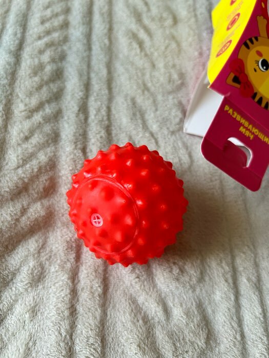 Фотография покупателя товара Развивающий тактильный мячик «Зайка», с пищалкой, 1 шт, Крошка Я - Фото 1